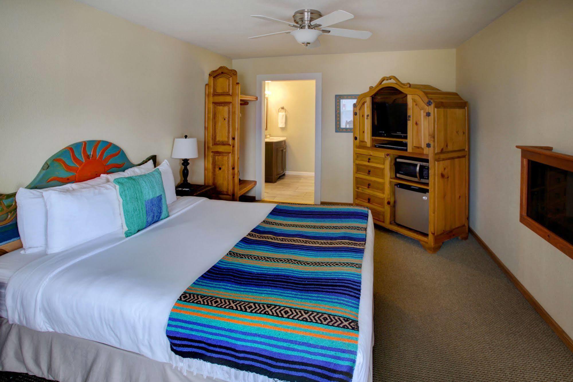 Inn Blue Gull