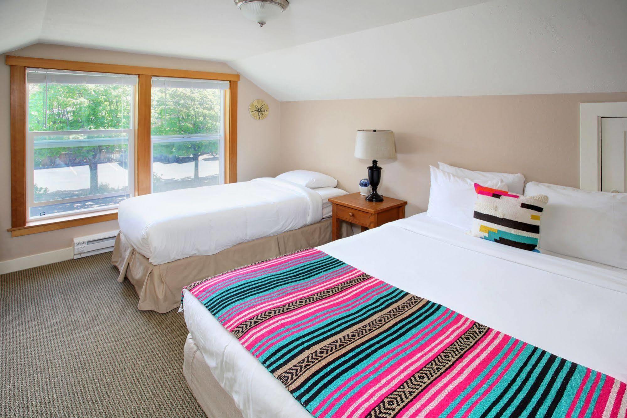 Inn Blue Gull