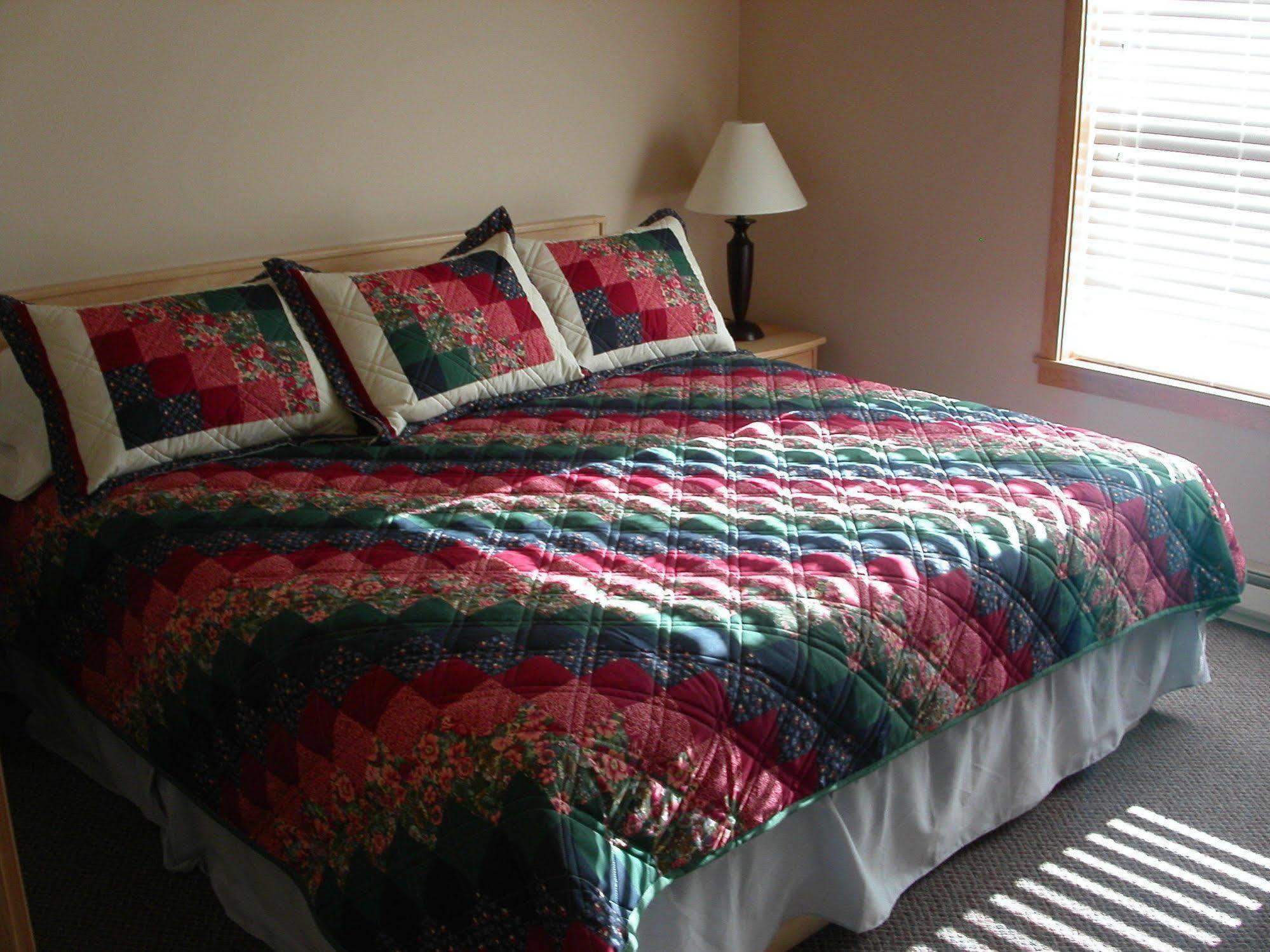 Sea Breeze Court Inn