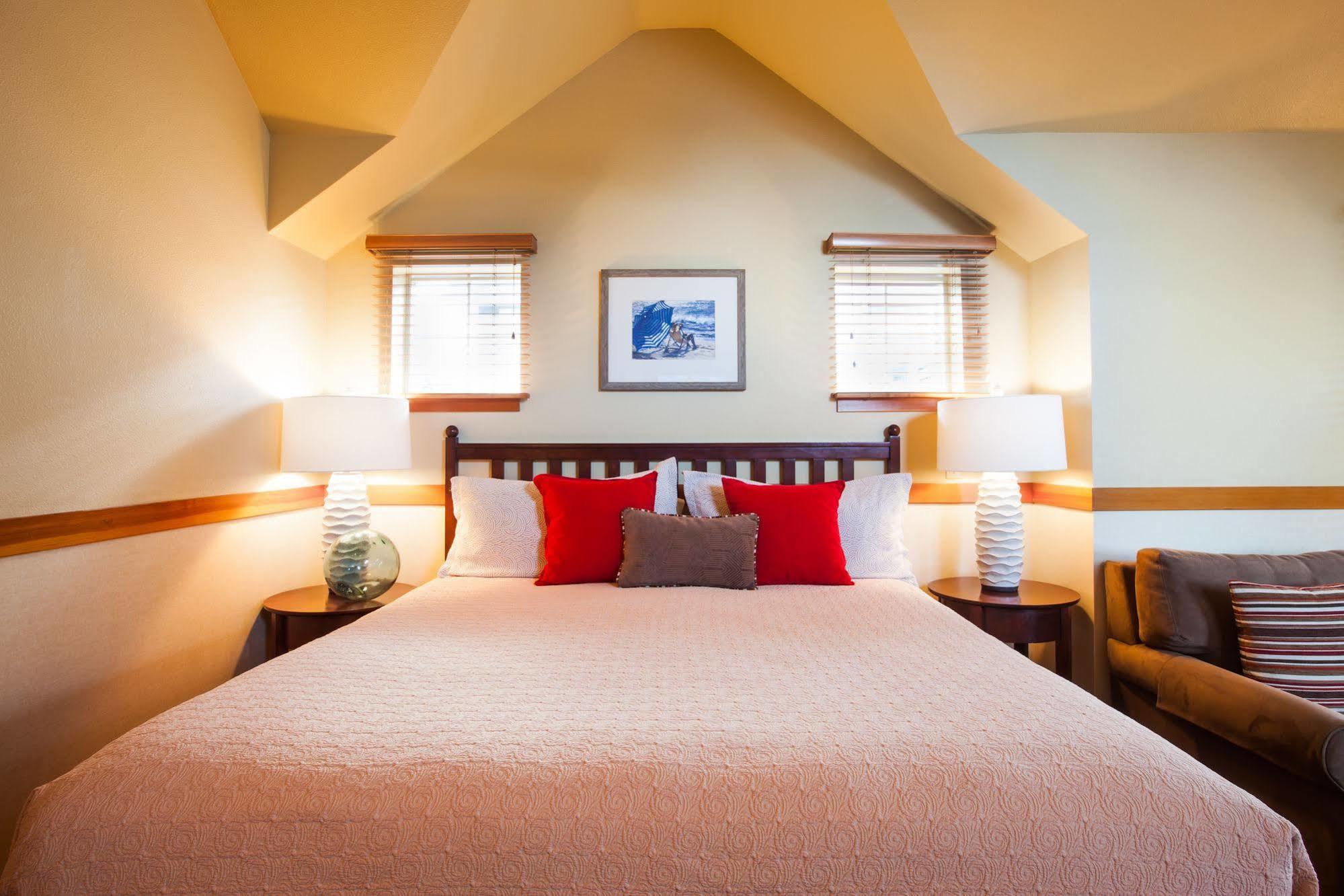 The Ocean Lodge Cannon Beach
