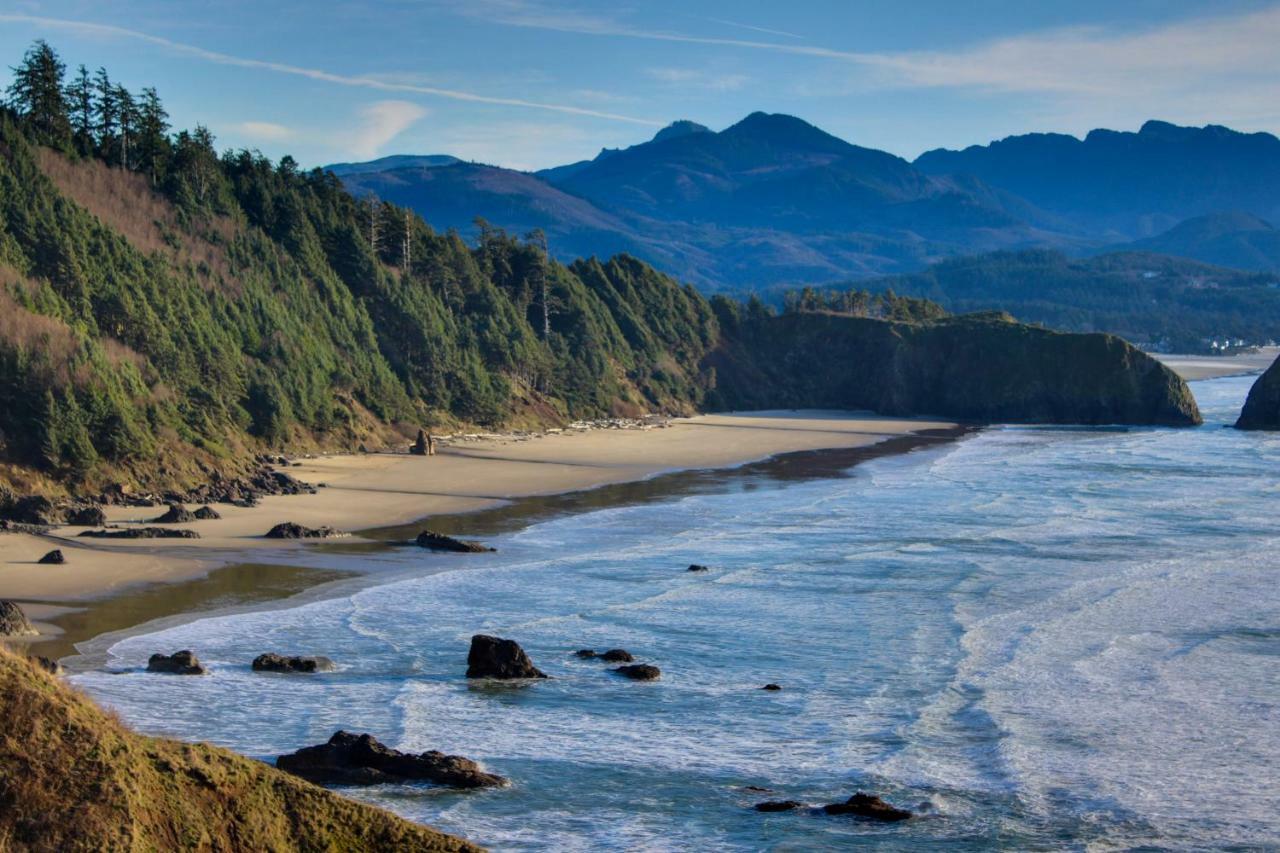 Beaches | Pelicans View * Cannon Beach