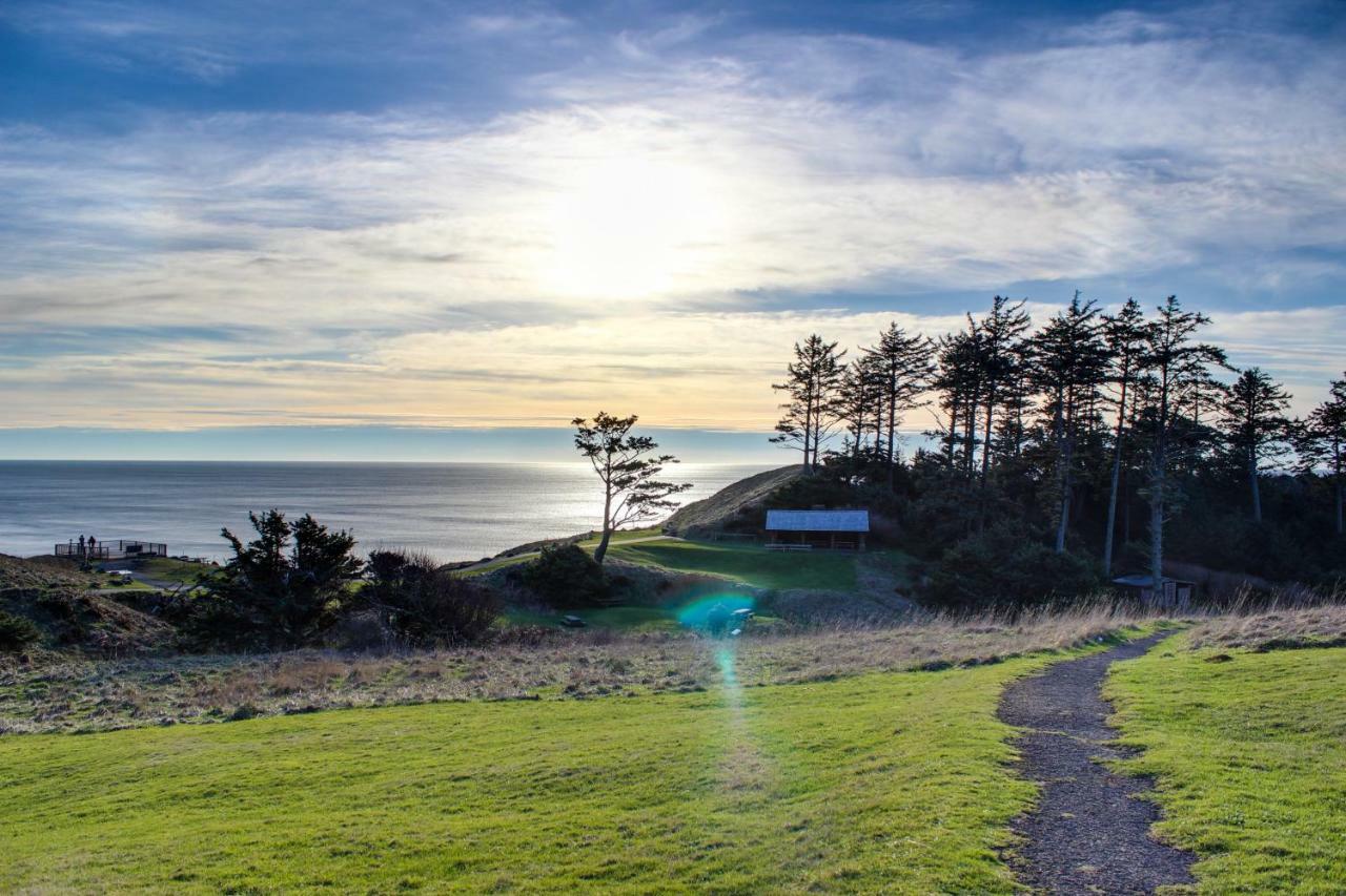 Beaches | Pacific Surf Townhouse Cannon Beach