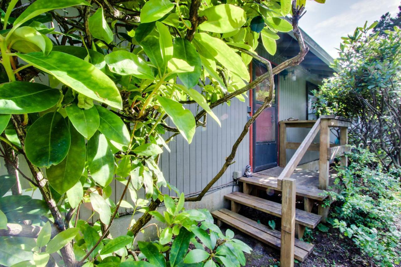 Holiday home Rhododendron Grove