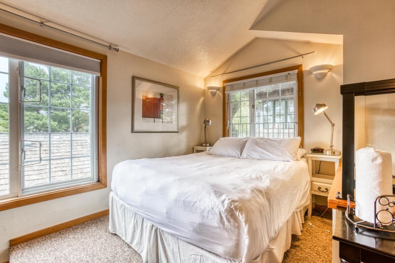 Beaches Fourplex Apartment Cannon Beach