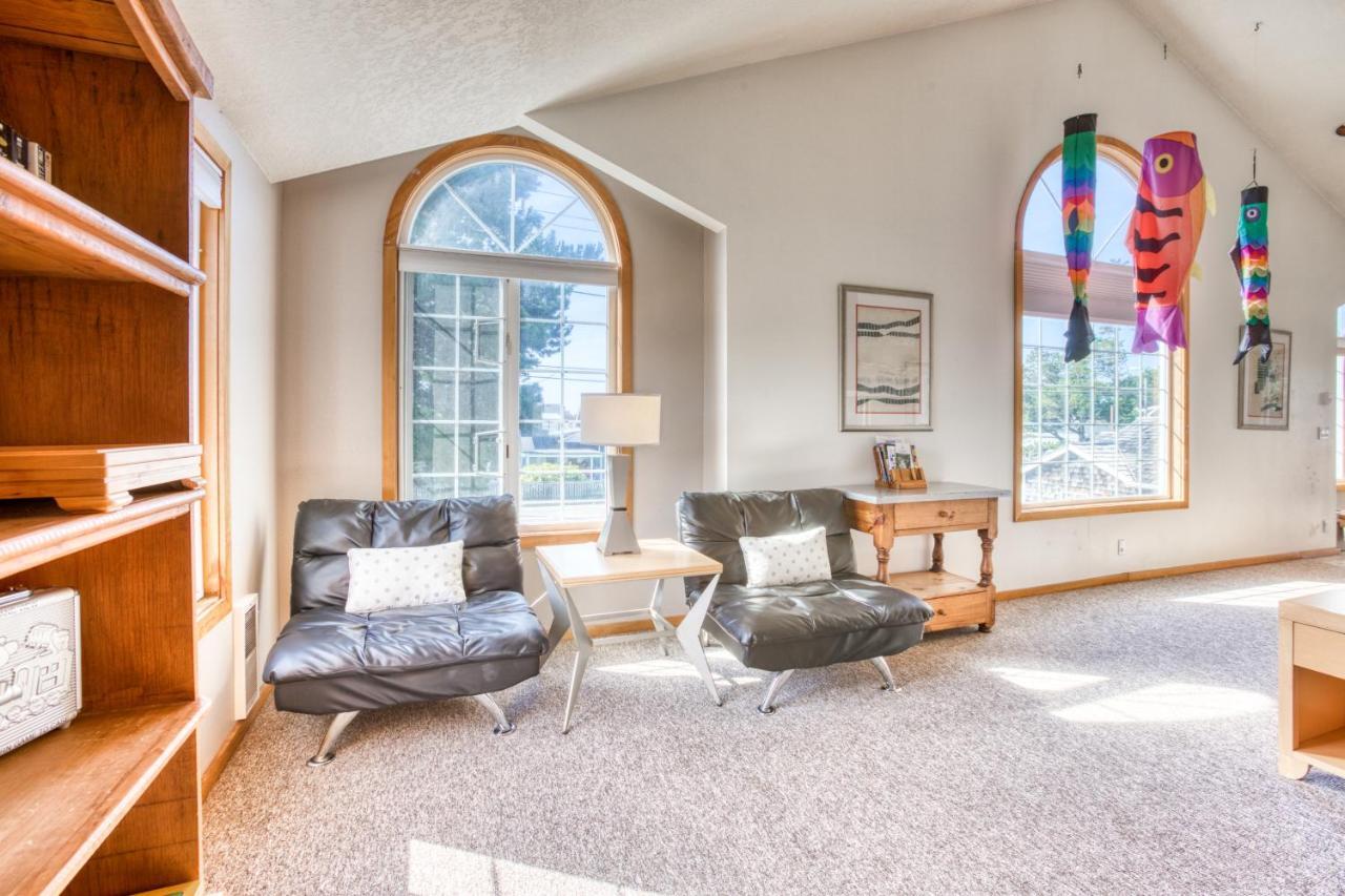 Beaches Fourplex Apartment Cannon Beach