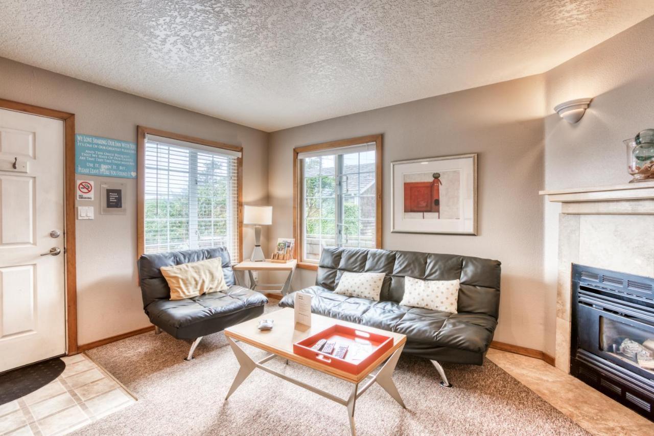 Beaches Fourplex Apartment *