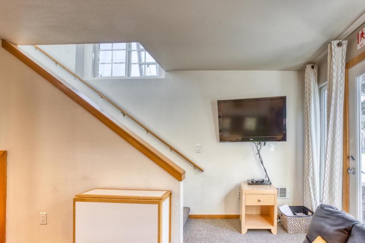 Beaches | Orca Bay Townhouse
