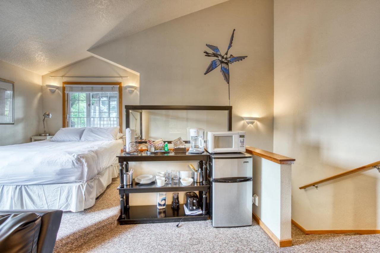 Beaches Fourplex Apartment Cannon Beach