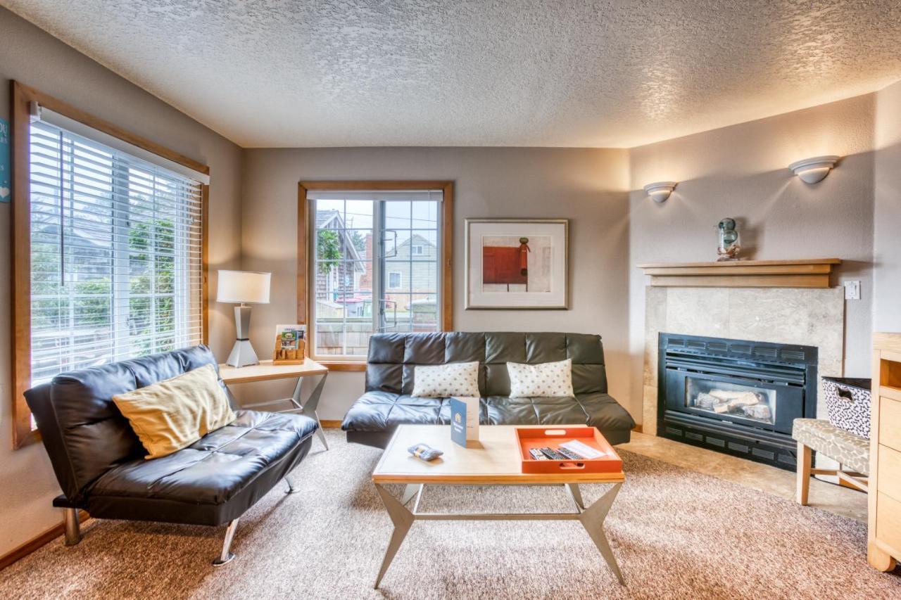 Beaches Fourplex * Cannon Beach