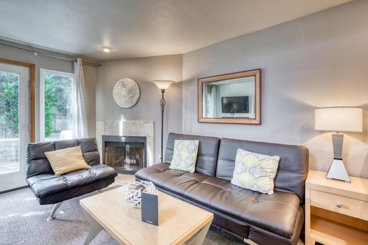 Holiday home Beaches | Orca Bay Townhouse