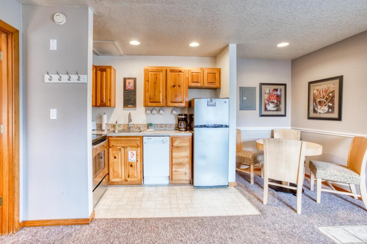 Beaches Fourplex Apartment Cannon Beach