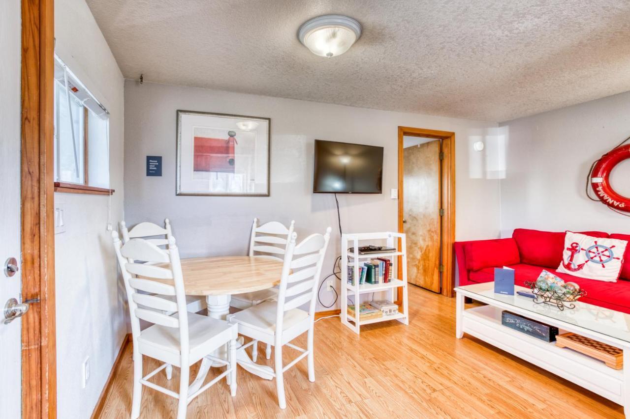 Beaches | Captains Cove 9 Holiday home *