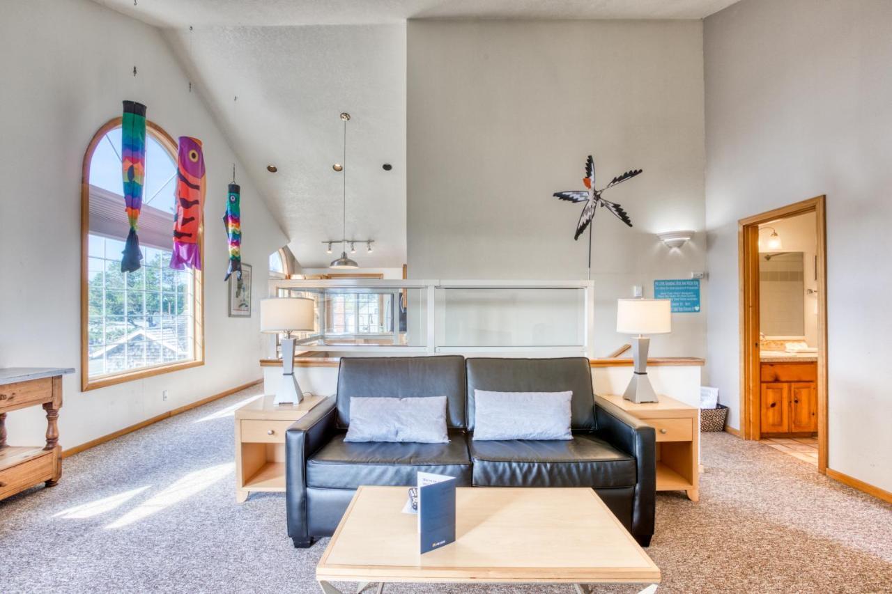 Apartment Beaches | Pelicans View Cannon Beach