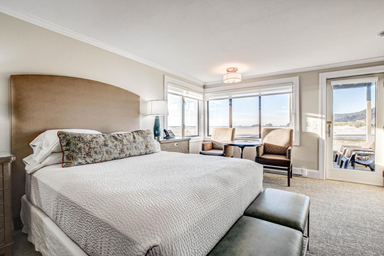 The Waves Hotel