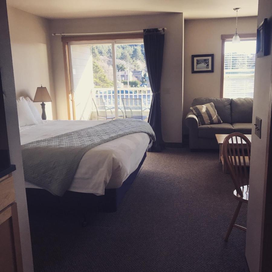 Sea Breeze Court Inn