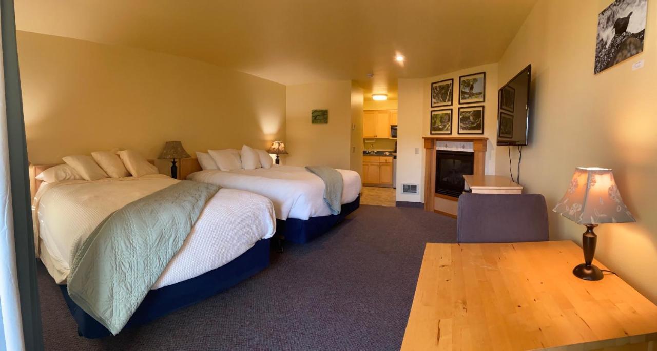 Sea Breeze Court Cannon Beach