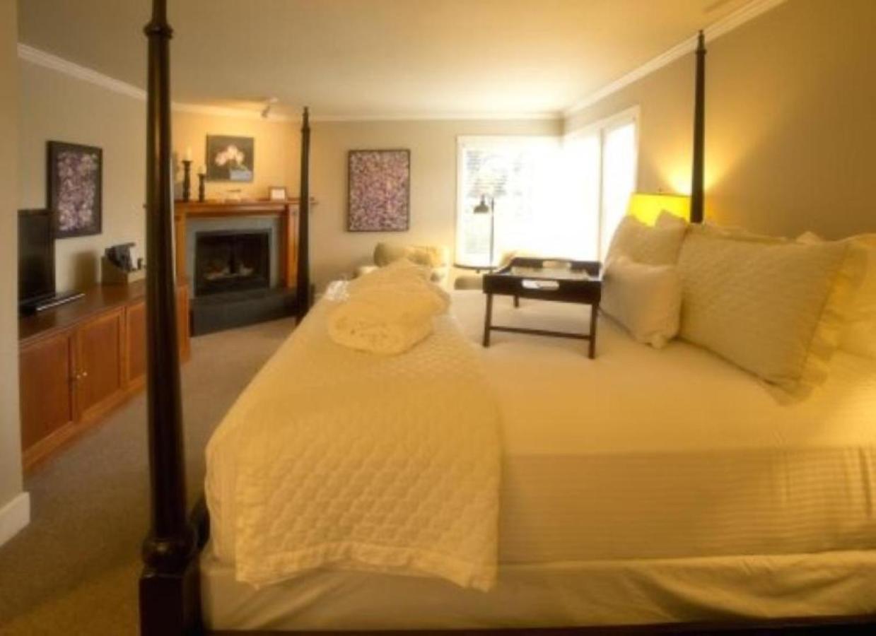 Inn The Courtyard 3*