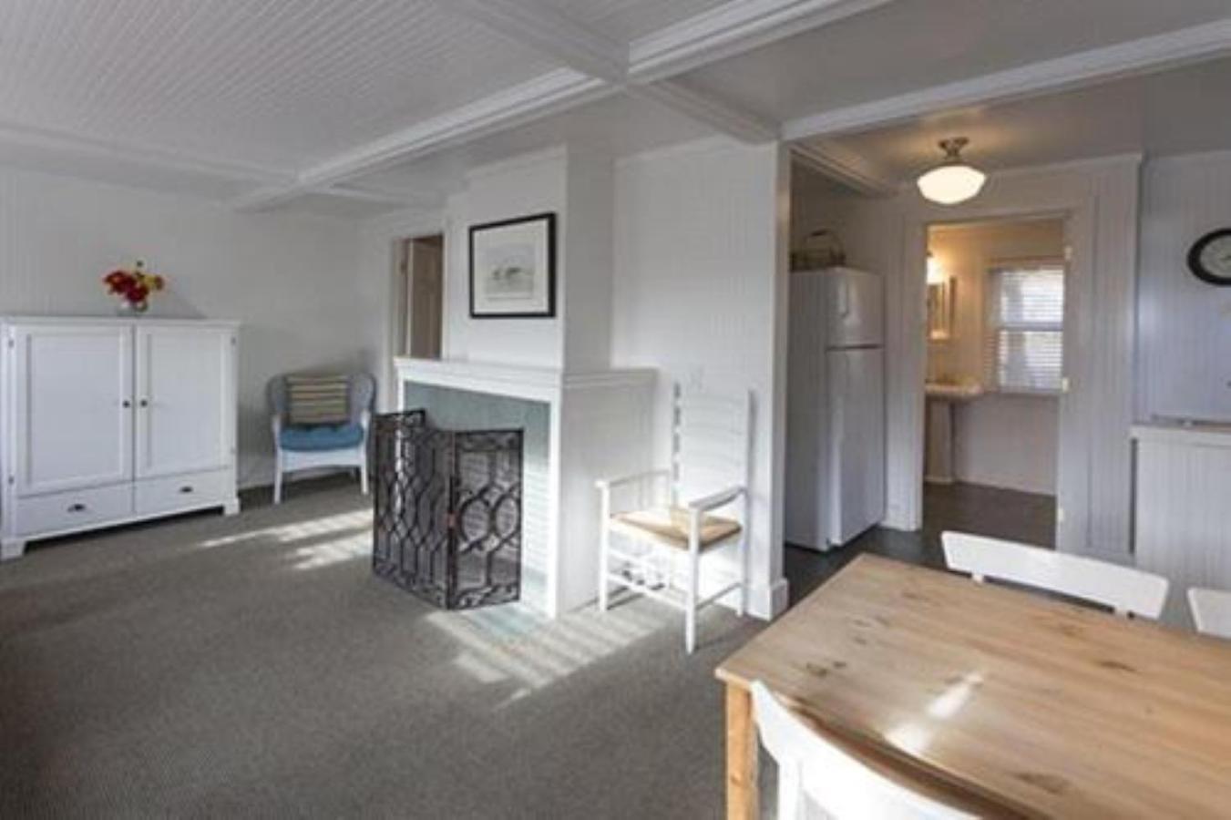 Mcbee Cottages Inn